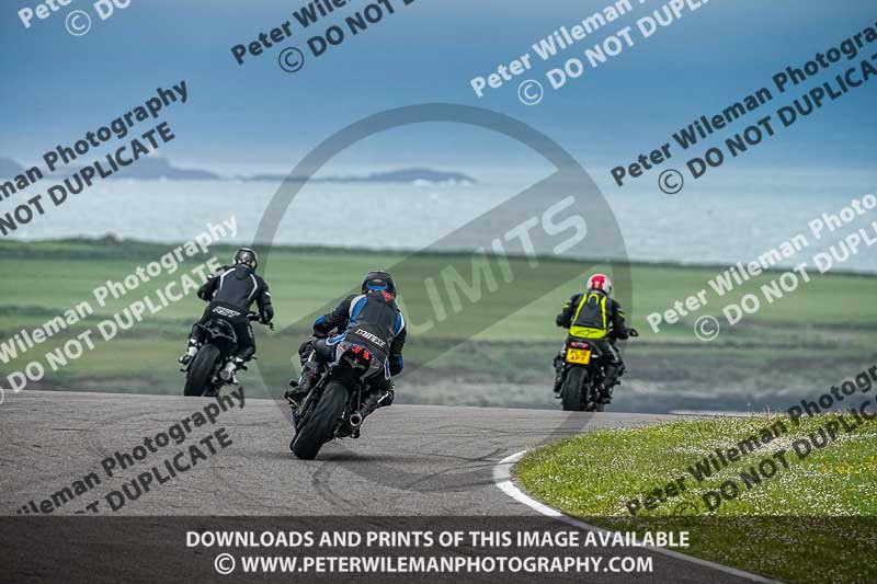 anglesey no limits trackday;anglesey photographs;anglesey trackday photographs;enduro digital images;event digital images;eventdigitalimages;no limits trackdays;peter wileman photography;racing digital images;trac mon;trackday digital images;trackday photos;ty croes